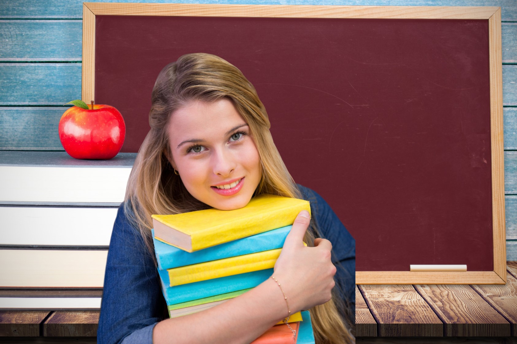 élève contente d'apprendre à l'école