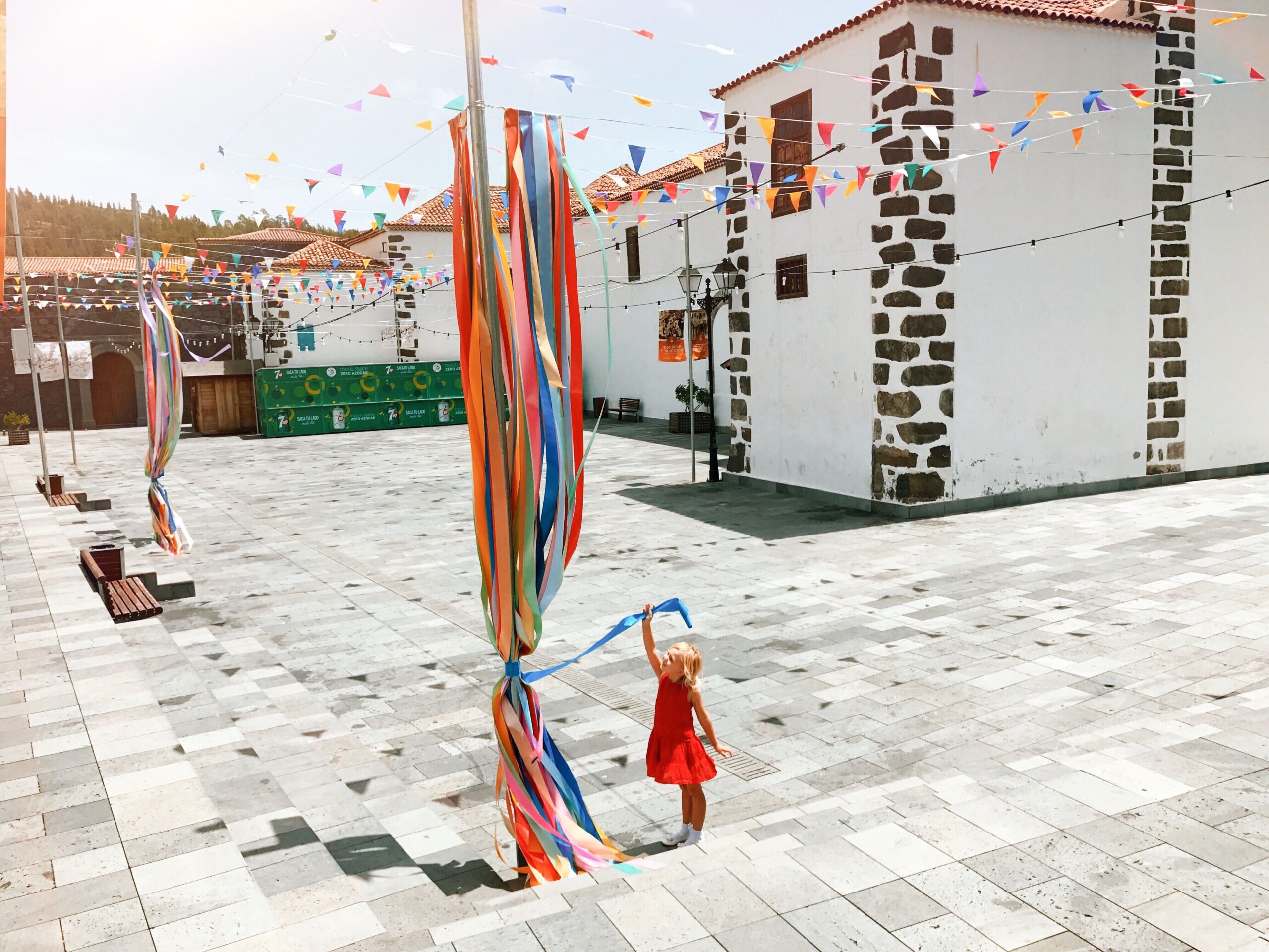 enfant faisant la fête en Espagne