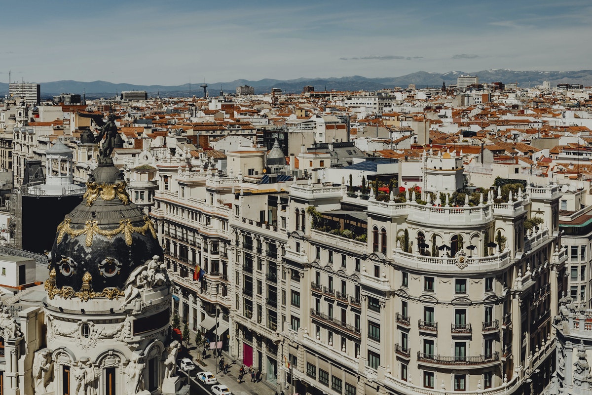 les toits de Madrid en été