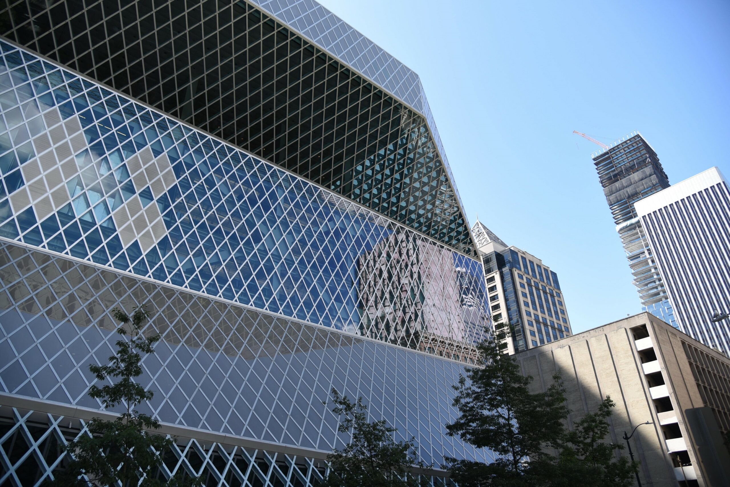 la façade de la bibliothèque de Seattle