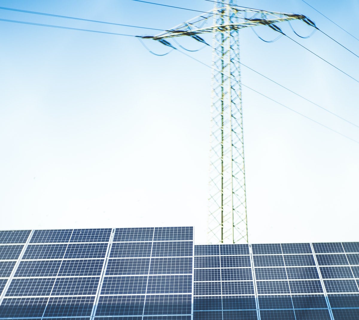 un panneau solaire dont le fonctionnement est expliqué au lycée